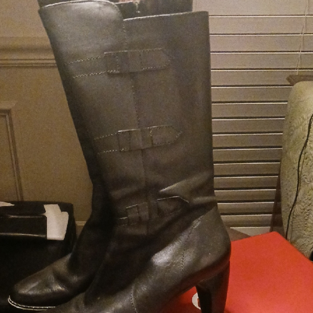 Liz  Claiborne Flex Black Leather Boots